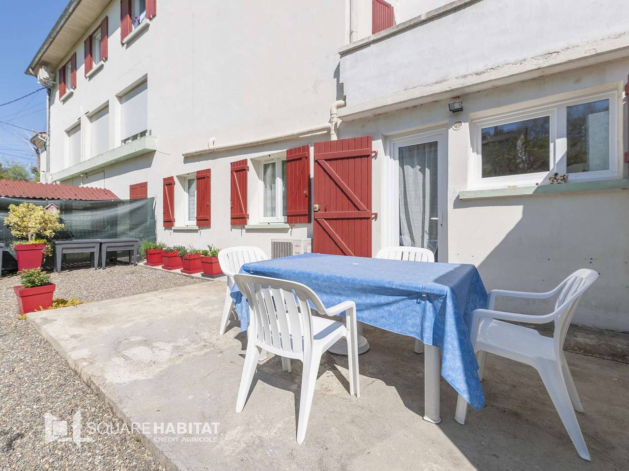 Apartamento entero, Apartamento T3 4 pers. con Terraza, Wifi, Parking, Mascotas permitidas in Cazaubon, Gers