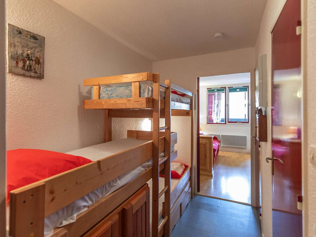 Entire apartment, Cozy Studio for 5 with South-Facing Balcony in La Mongie in La Mongie, Bagnères-de-Bigorre