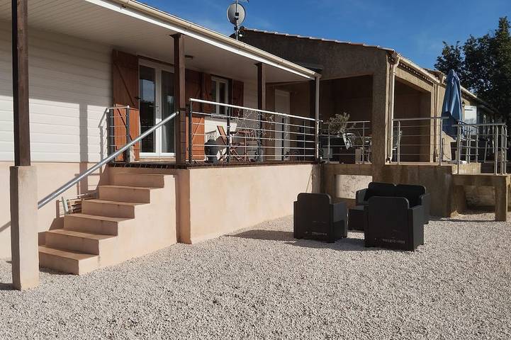 Maison de vacances pour 3 personnes, avec Terrasse et Jardin à Ginasservis