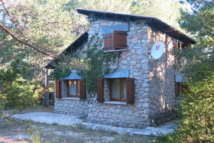 Casa rural para 5 personas, con Terraza además de Jardín y Vistas en Cretas