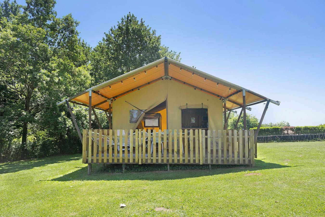 Lodge “La Forêt” in the Heart of Périgord – Comfort and Relaxation for Families in Saint-Sauveur (Dordogne), Périgord Pourpre