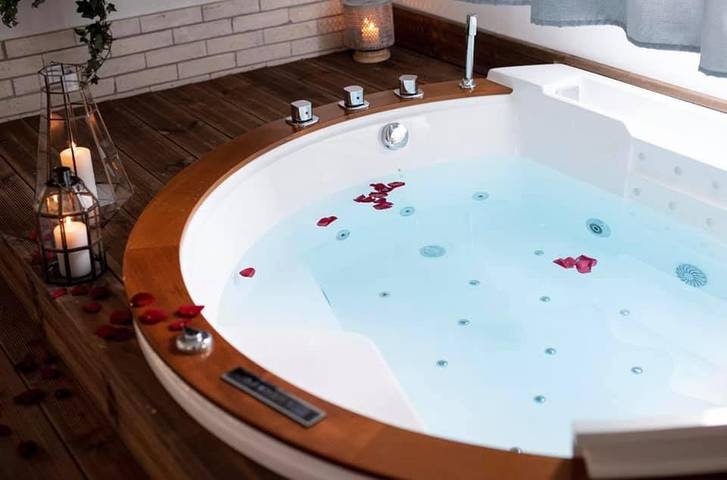 Appartement de vacances pour 2 personnes, avec vue ainsi que terrasse et jardin