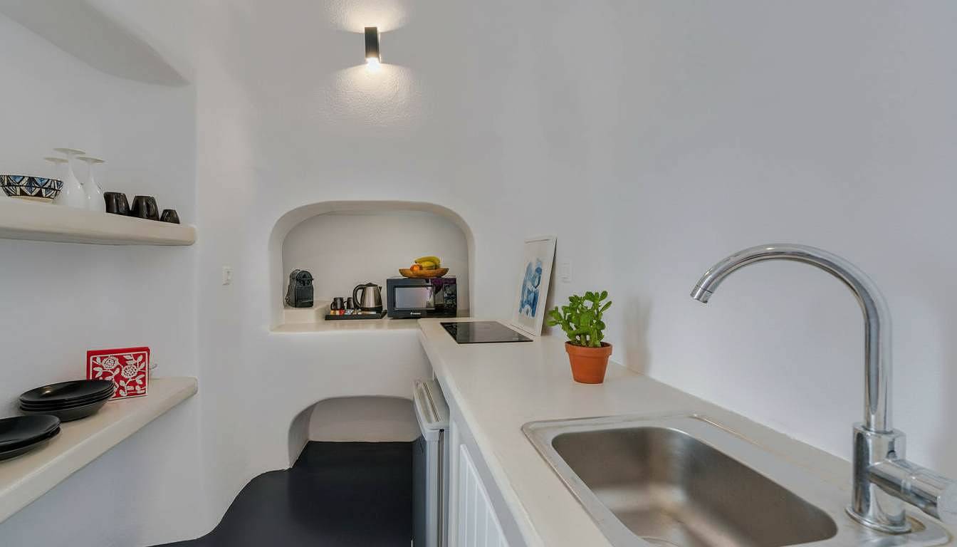 Entire apartment, Artemis Sunset Santorini Stay Rooftop Jacuzzi View in Firostefani, Thera