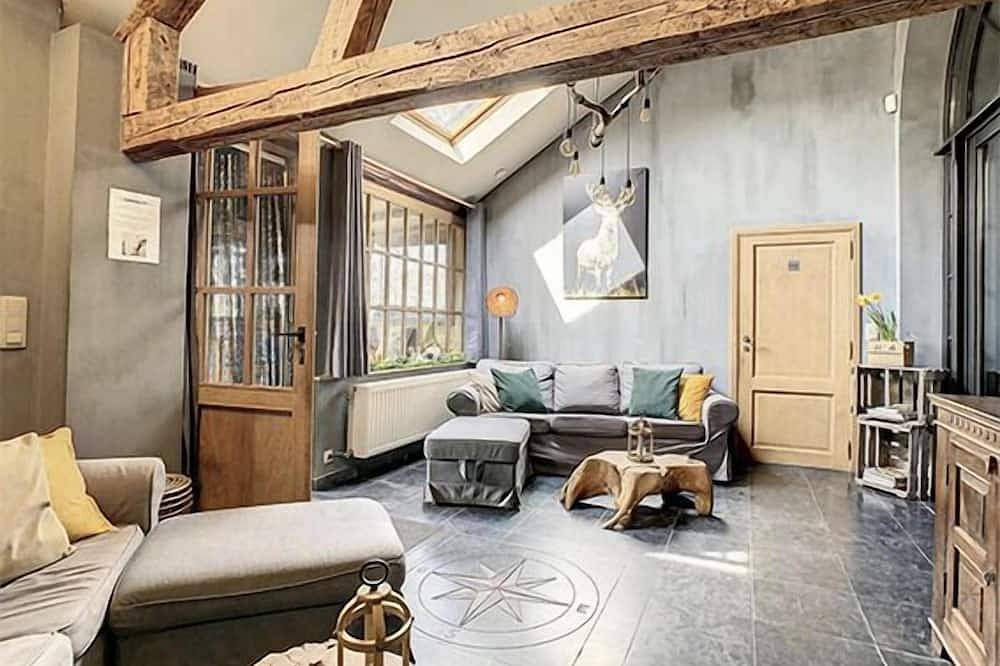 Gite chalet in the Ardenne, Houffalize. Authentic but renewed house for 9 people in Tailles, Houffalize