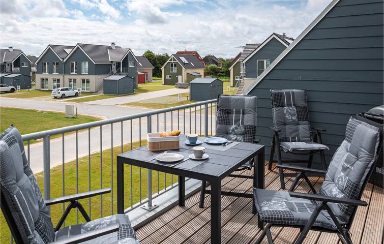 Ganze Ferienwohnung, Terrassenwohnung mit Parkplatz, TV & Internet in der Nähe von Büsum Beach in Büsum, Kreis Dithmarschen