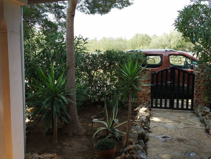 Ferienhaus für 6 Personen, mit Terrasse und Garten in Cala Anguila - 2