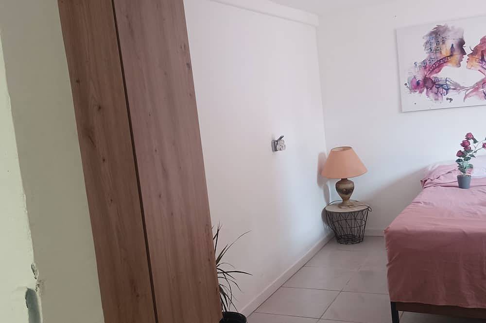 Piscina privada y sauna cerca de París in Chelles (Sena y Marne), Sena y Marne