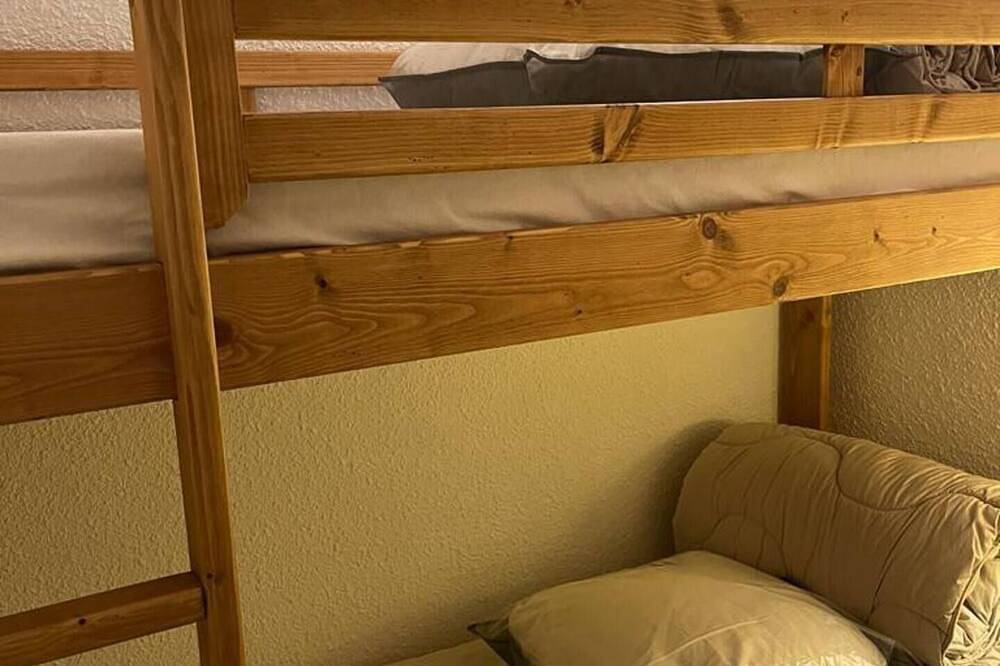 Appartement entier, Studio cosy et calme à 200m des pistes et 300m du front de neige in Station de Risoul, Risoul