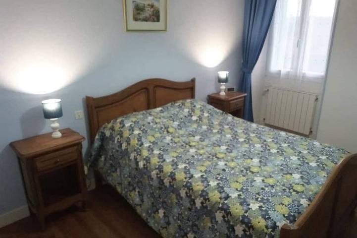 Gîte pour 6 personnes, avec balcon et jardin, animaux acceptés à Les Salles-Lavauguyon - 2