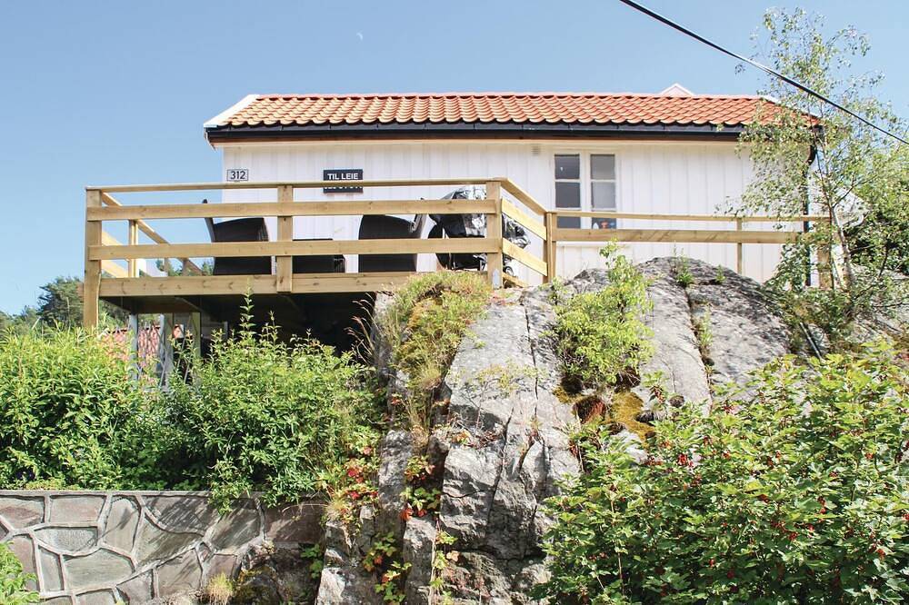 Schönes Haus in Staubø mit Meerblick in Arendal