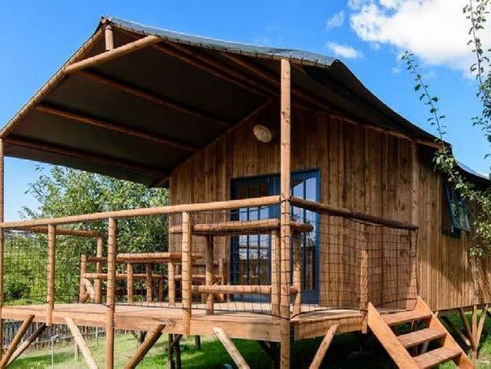 Location de vacances pour 5 personnes, avec piscine, animaux acceptés à Saint-Amand-de-Coly
