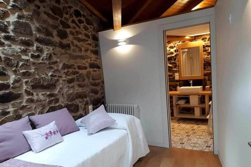 Entire apartment, A Forxa - Casa Ferrador (Ribeira Sacra) in Sober, Ribeira Sacra