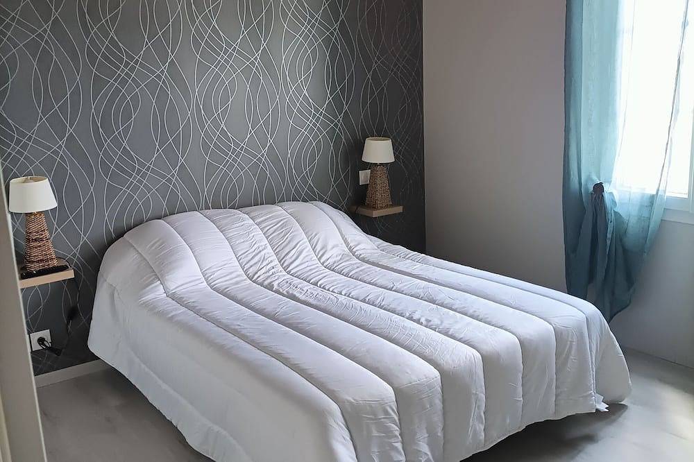 Large recent vacation home in Saint-Denis-d'Oléron, Côte de Beauté