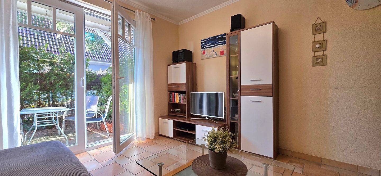 Ganze Wohnung, Die 2-Zimmer-Fewo für 4 Pers. befindet sich im Eg und verfügt über Wlan. in Graal-Müritz, Rostock und Umgebung