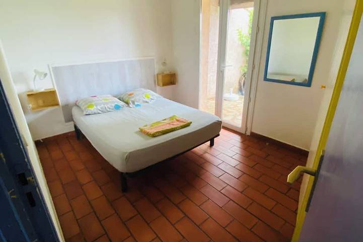 Maison climatisée , jardin privatif , piscine, chiens admis, parking, campagne in Lorgues, Région de Draguignan