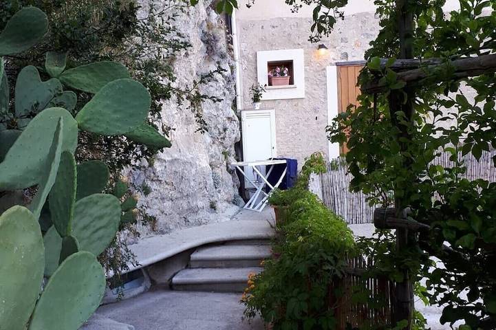 Villa with terrace and sea view.  Il Nido del Falco - Amalfi Coast in San Michele Salerno, Furore