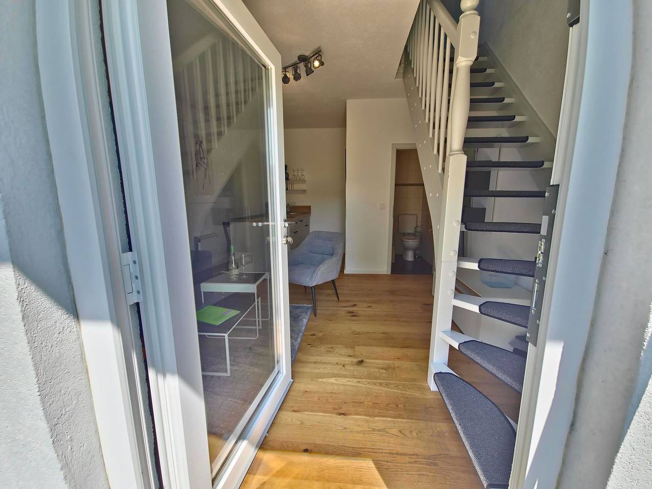 Ferienwohnung 1 – Hase und Fuchs: Gemütlich mit Terrasse, Balkon & Hunde willkommen in Neeberg, Krummin