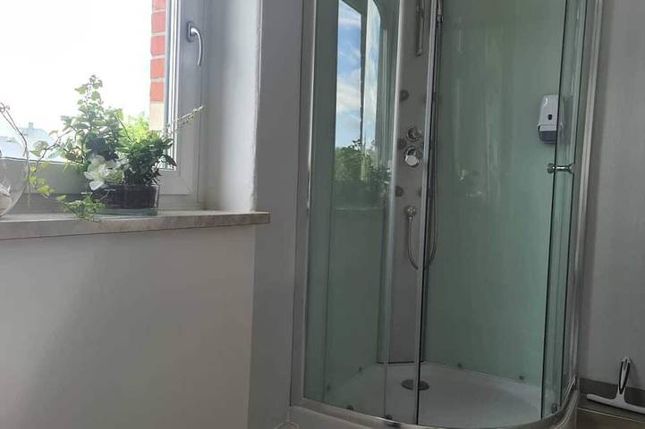 Ganze Wohnung, \"Das Tor zum Vogtland\", geräumige 79 m² Ferienwohnung (2 Sz, Wz, Küche, Bad) in Rodewisch, Chemnitz und Umgebung