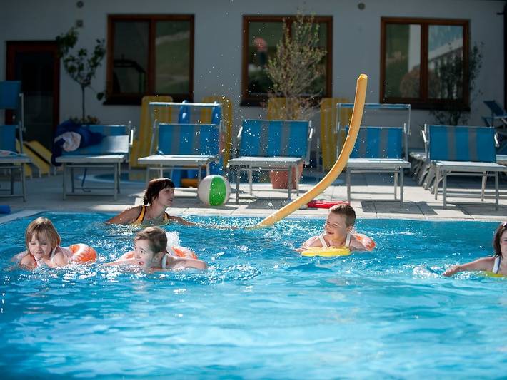 Ferienwohnung in Ladis mit Schwimmbecken in Ladis, Serfaus-Fiss-Ladis