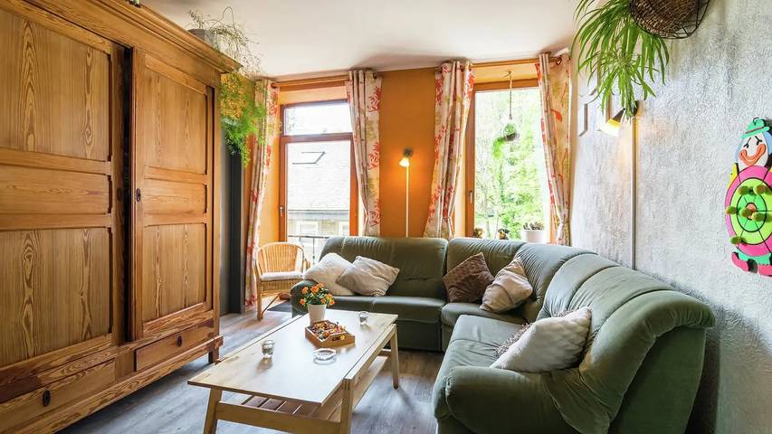 Location de vacances pour 24 personnes, avec jardin à Rendeux