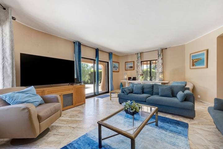 Villa "Casa Canavial" com vista para o mar, piscina privada e Wi-Fi in Santa Maria, São Gonçalo de Lagos