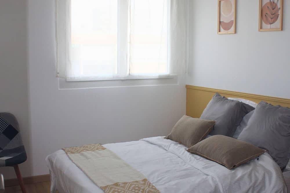 Entire apartment, Appt. Refait à Neuf Avec Balnéo, Idéalement Situé Près du Centre de Mérignac in Mérignac, Bordeaux region