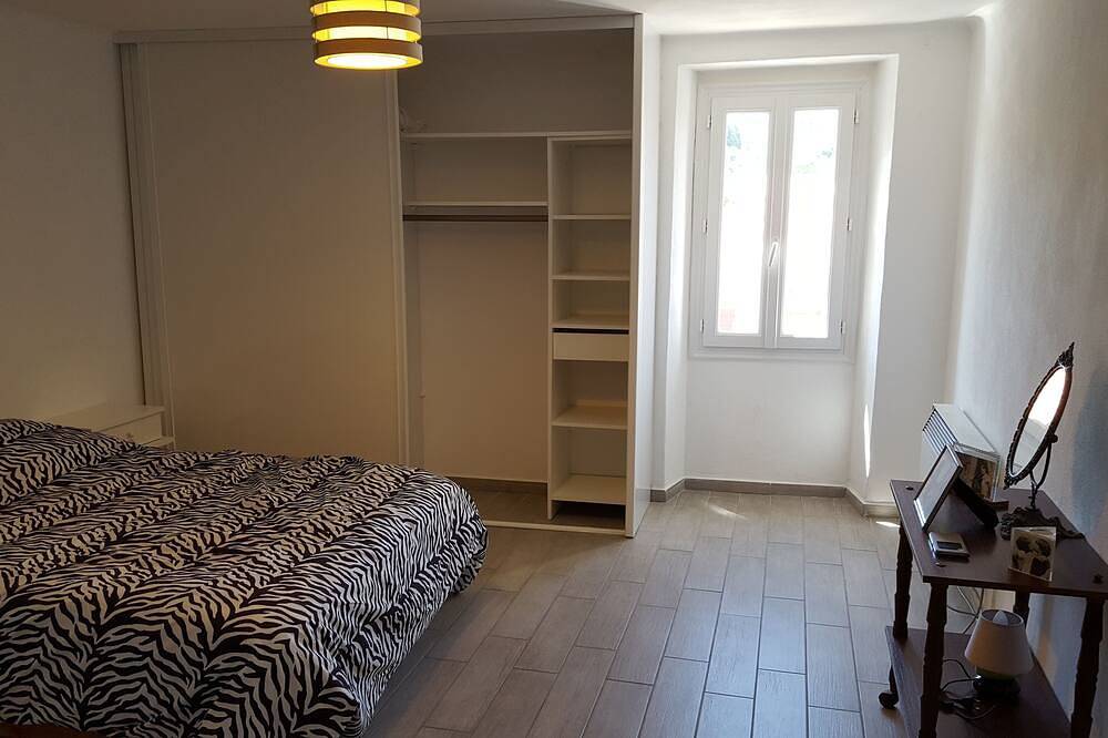 Apartamento entero, Apartamento F3 en Piana completamente renovado en 2017. Capacidad 5. in Piana, Region de Ajaccio