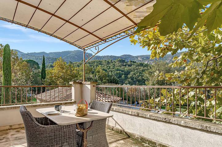Appartement de vacances pour 2 personnes, avec jardin ainsi que piscine et balcon, animaux acceptés