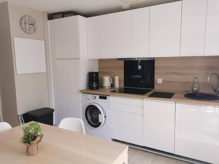 Location de vacances pour 6 personnes, avec vue ainsi que jardin et piscine, animaux acceptés dans Plage des Conches - 4