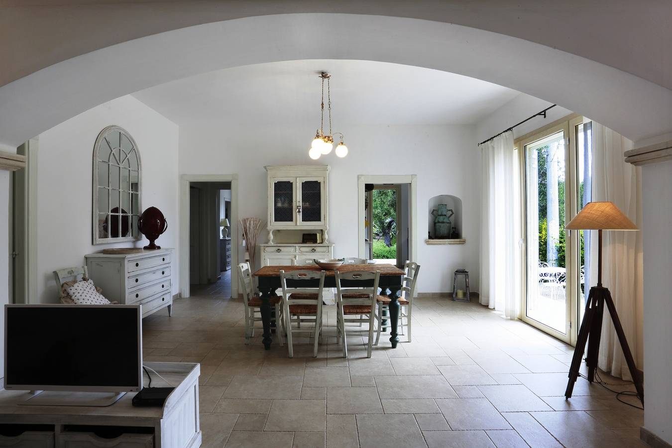 Villa 'Dina' avec piscine privée, Wi-Fi et climatisation in Nardò, Nardò (commune)