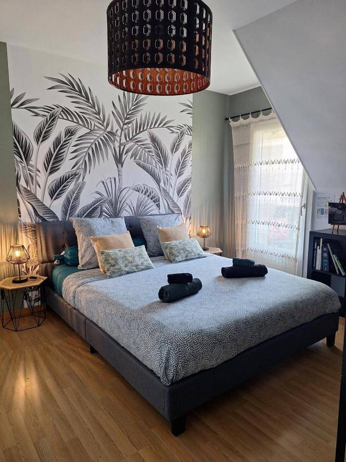 Location de vacances pour 2 personnes, avec Balcon ainsi que Terrasse et Jardin à Brive-la-Gaillarde