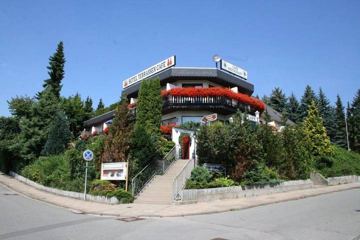Hotel für 4 Personen, mit Balkon und Terrasse sowie Whirlpool und Garten in Bad Münder