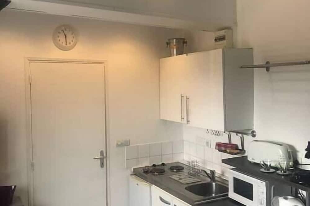 Entire apartment, Studio 25 M2, studio 25 m2 centre ville d'arras in Arras, Arras region