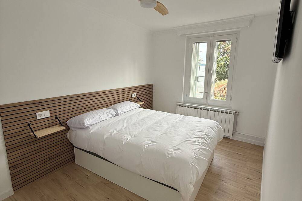 Entire apartment, Beautiful Penthouse With Views In The Center Of Pamplona in Pamplona, Navarra Province