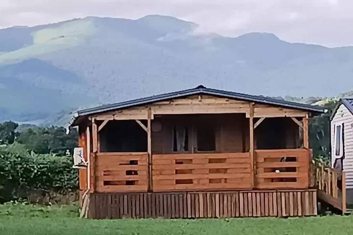 Gîte pour 5 personnes, avec terrasse, animaux acceptés à Gotein-Libarrenx