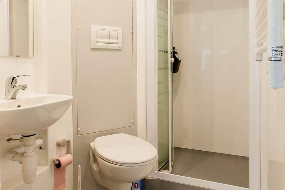 Appartement entier, Les Gîtes du Picasso - Studio in Lanester, Côte des Mégalithes