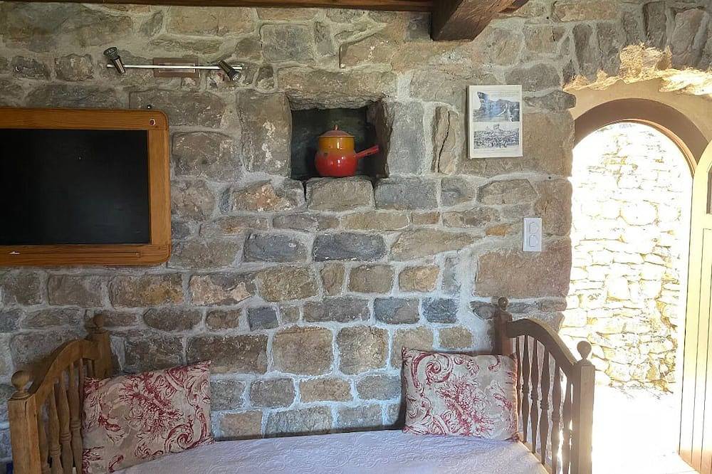 Entire apartment, Gîte Namaste, perfect for getting together with family and friends! in Rivière-sur-Tarn, Parc naturel régional des Grands Causses