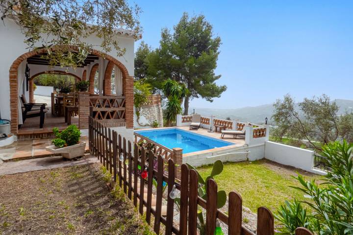 Casa rural para 4 personas, con piscina y jardín en Frigiliana - 2