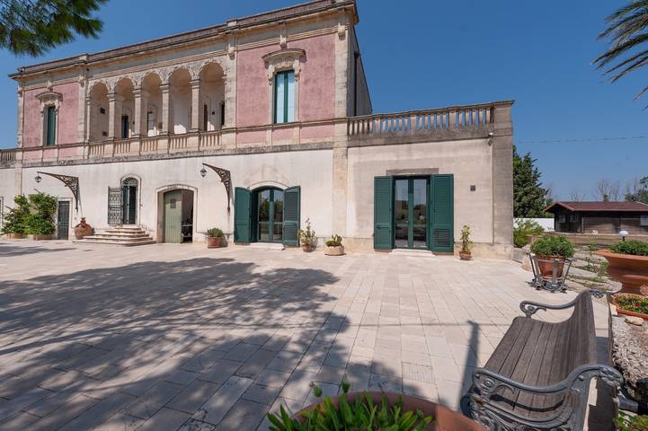 Villa für 7 Personen, mit Garten in Apulien