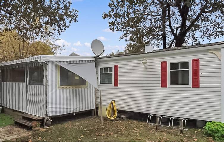 Mobil home pour 6 personnes, avec jardin ainsi que terrasse et piscine, animaux acceptés à Sainte-Eulalie-en-Born - 2