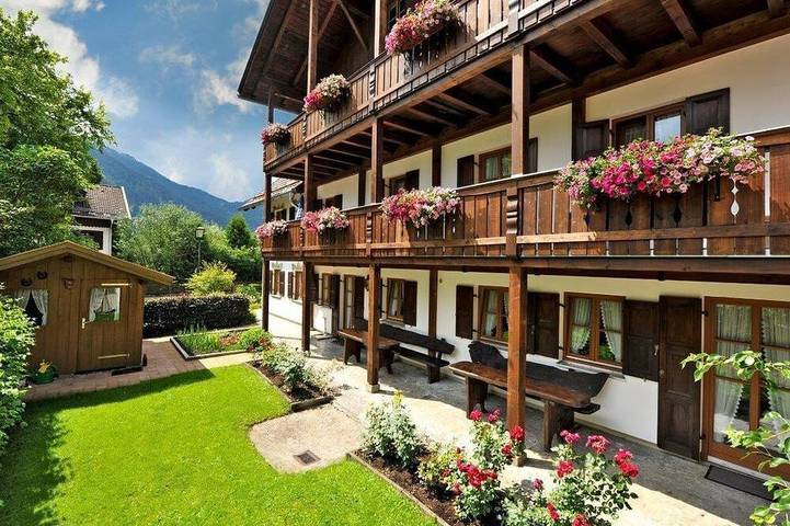 B&B für 2 Personen in Oberammergau
