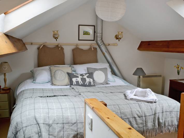 Honeysuckle Cottage in Flintshire