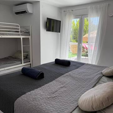 Casa Rural Con Piscina para 10 Personas en La Nucía, Costa Blanca, Foto 4