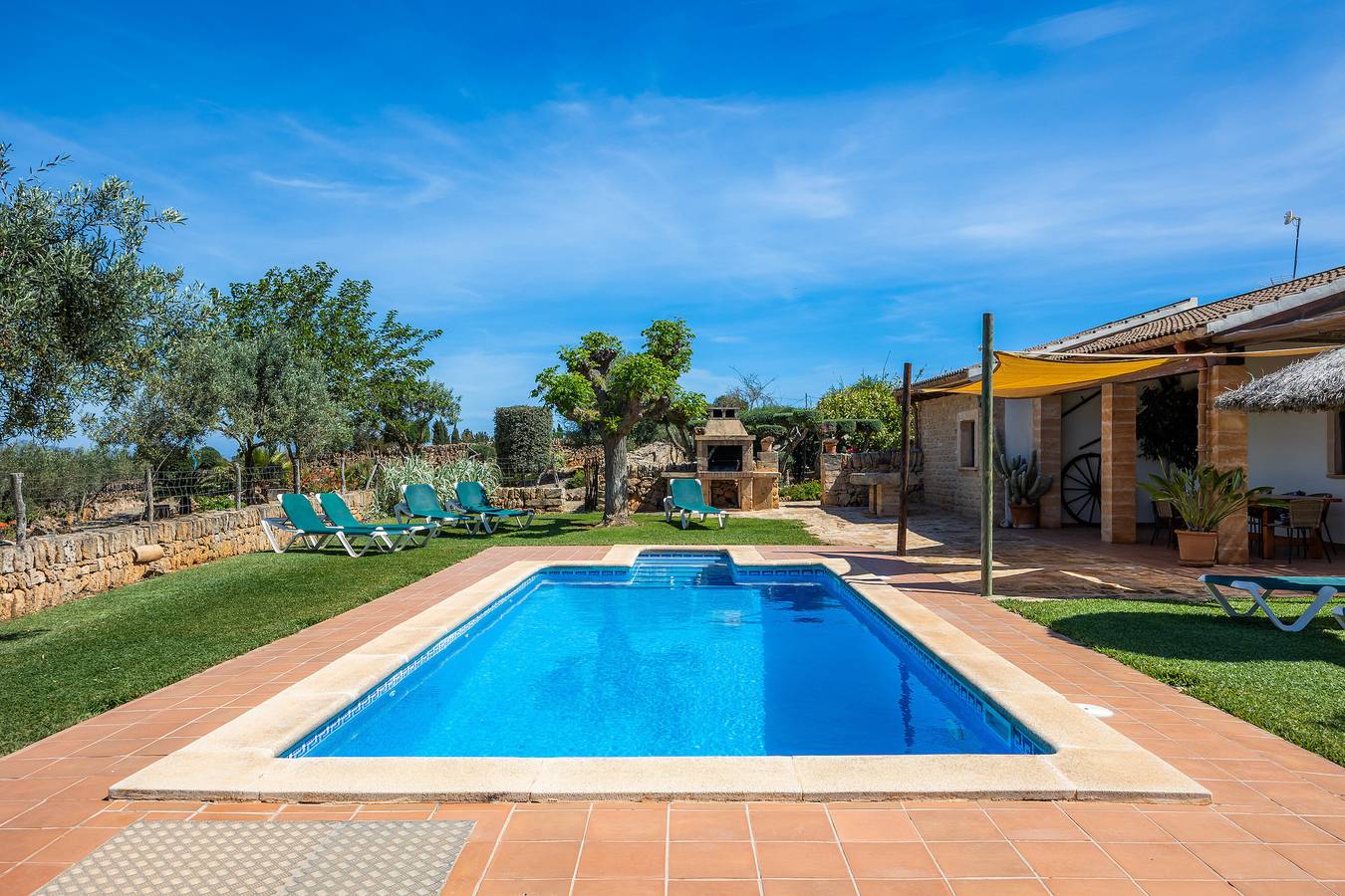 Finca für 8 Personen mit Pool in sehr ruhiger Lage in Santa Margalida, Mallorca Norden