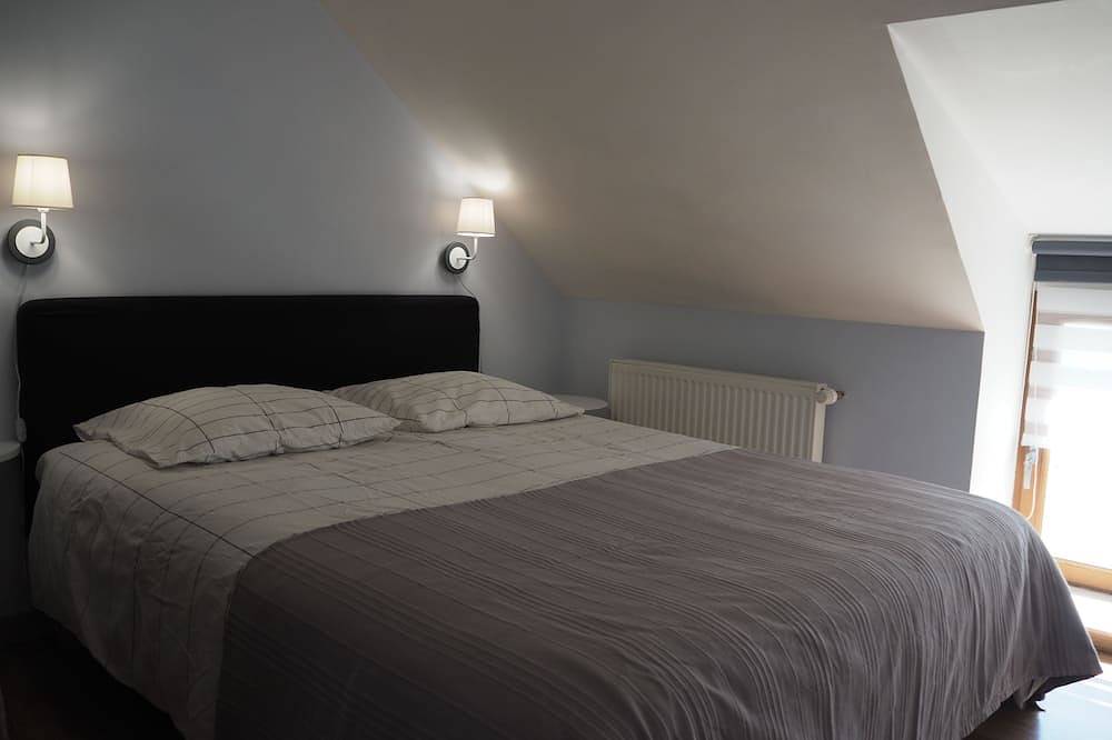 Casa de carácter, junto al mar, Golfo de Morbihan, playa 150m, Vannes 10mn in Séné, Côte des Mégalithes