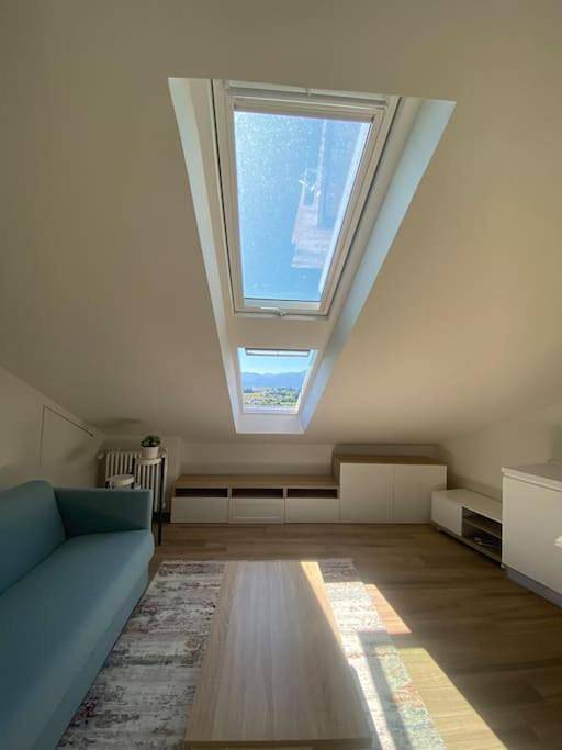 Appartement entier, Deliziosa mansarda con vista panoramica in Coni, Province de Coni