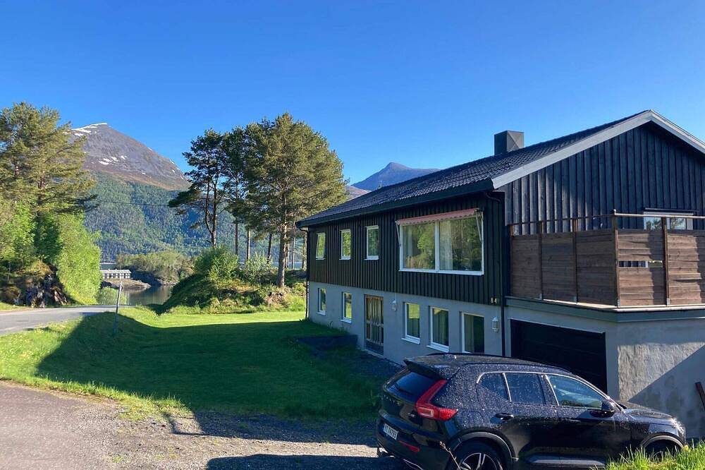 Ganze Wohnung, 6 Personen Ferienhaus in Halsanaustan in Halsa, Nördliches Fjordnorwegen