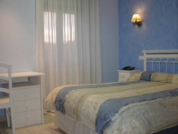 Hotel para 2 personas, con terraza y jardín en Alfoz de Burgos - 4