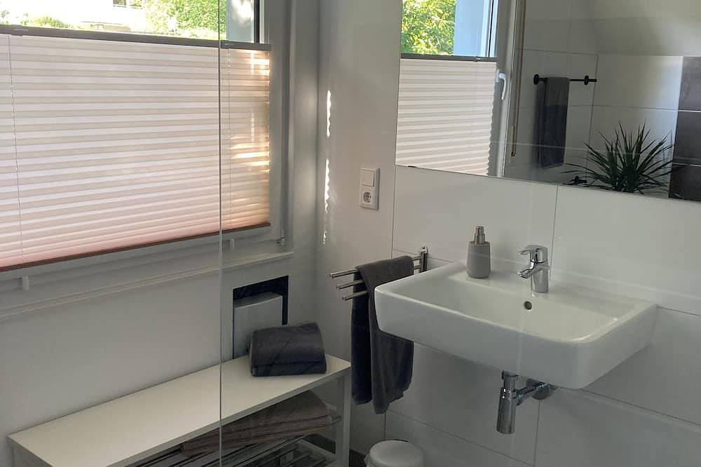 Geheel appartement, Vacation cottage by the lake in Körbecke, Möhnesee