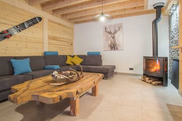 Lodge for 10 People in Sainte-Reine, Savoie, Photo 3